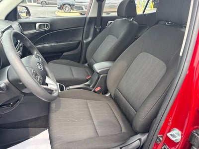 2025 Hyundai Venue SE