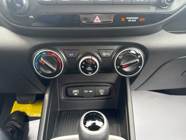 2025 Hyundai Venue SE