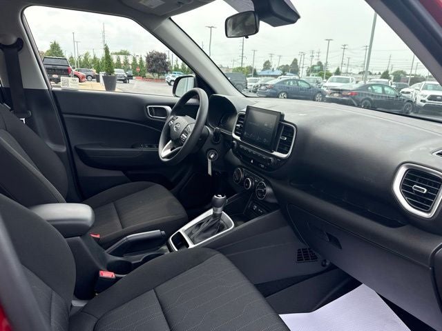 2025 Hyundai Venue SE