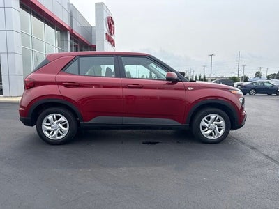2025 Hyundai Venue SE