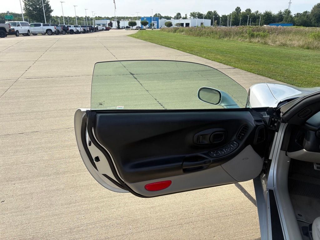 2001 Chevrolet Corvette Base