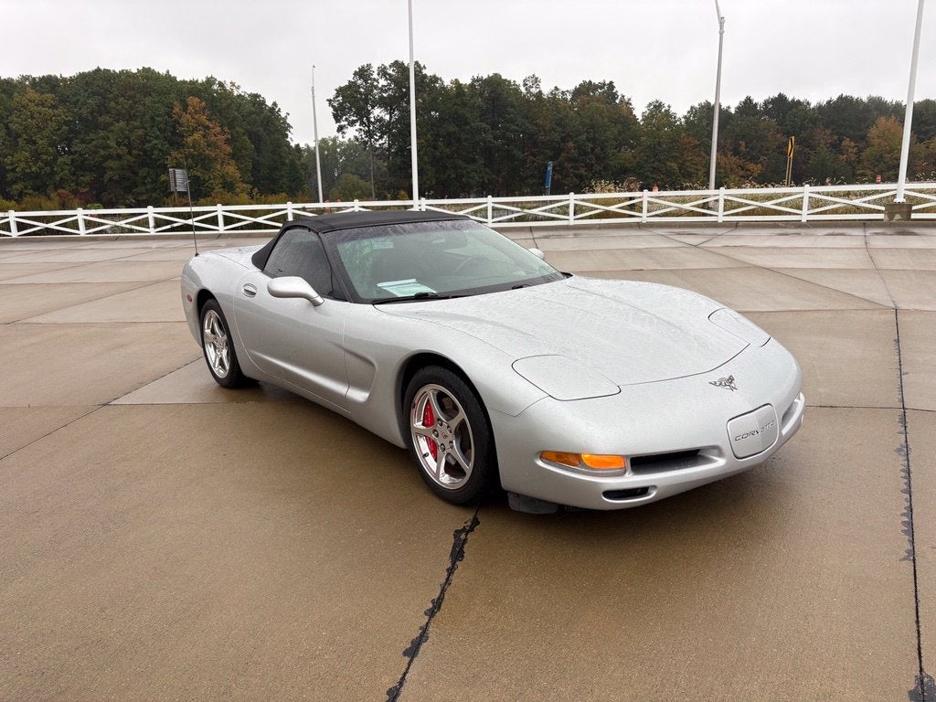 2003 Chevrolet Corvette Base