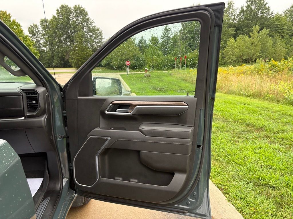 2025 Chevrolet Silverado 1500 LT LT1