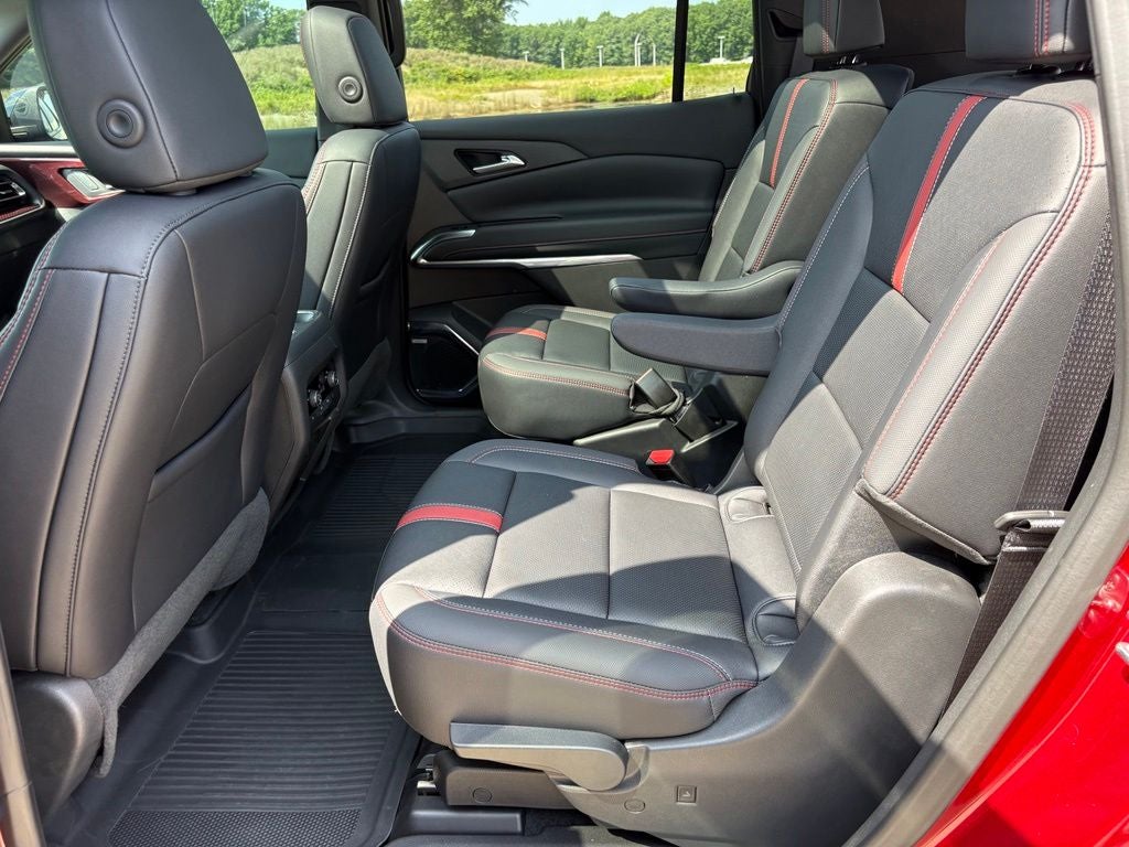 2025 Chevrolet Traverse RS