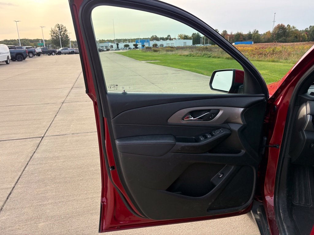 2024 Chevrolet Traverse Limited LT Cloth
