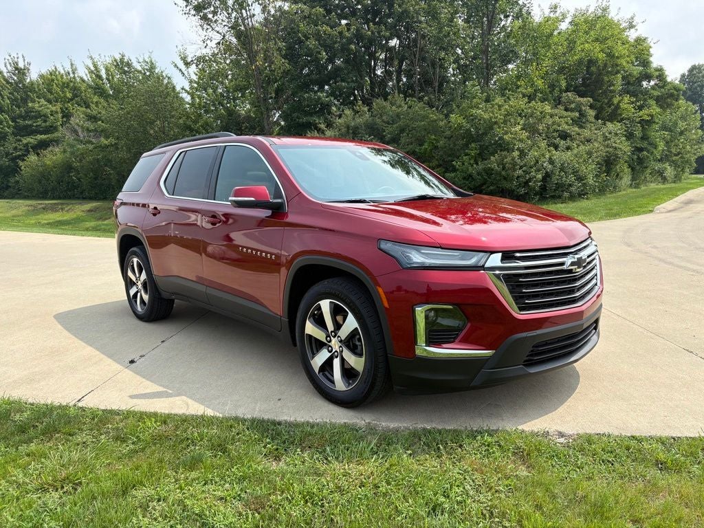 2023 Chevrolet Traverse LT Leather
