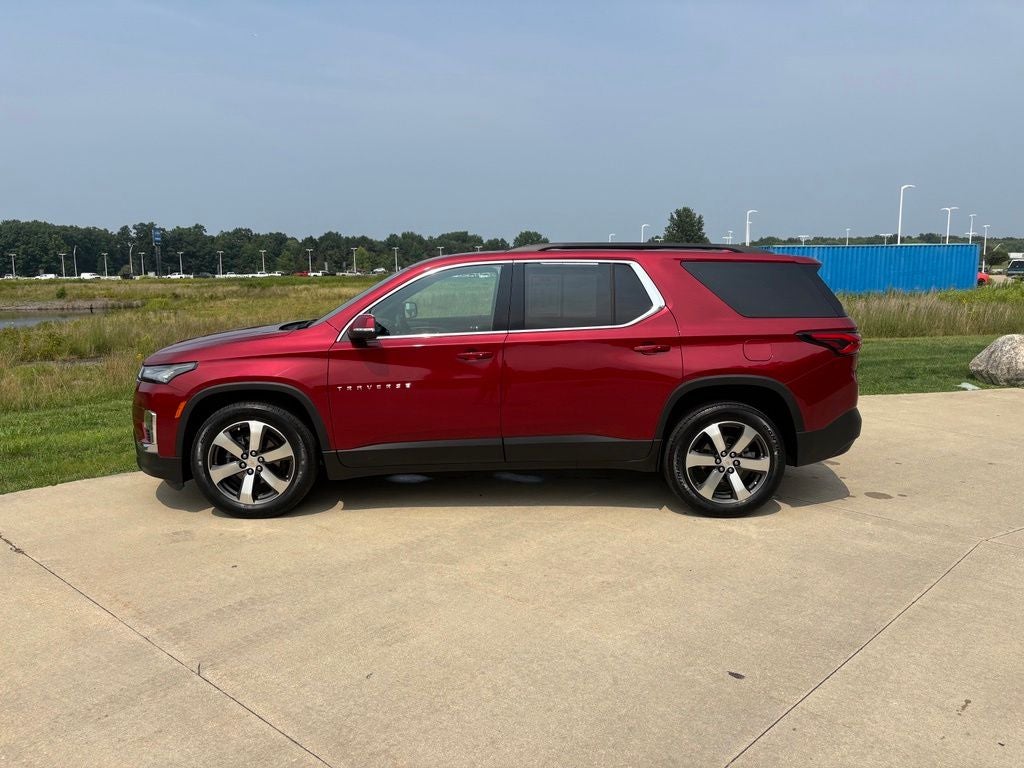 2023 Chevrolet Traverse LT Leather