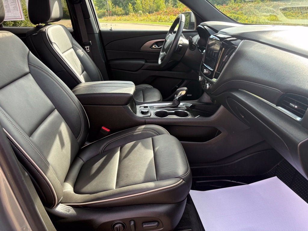2023 Chevrolet Traverse Premier