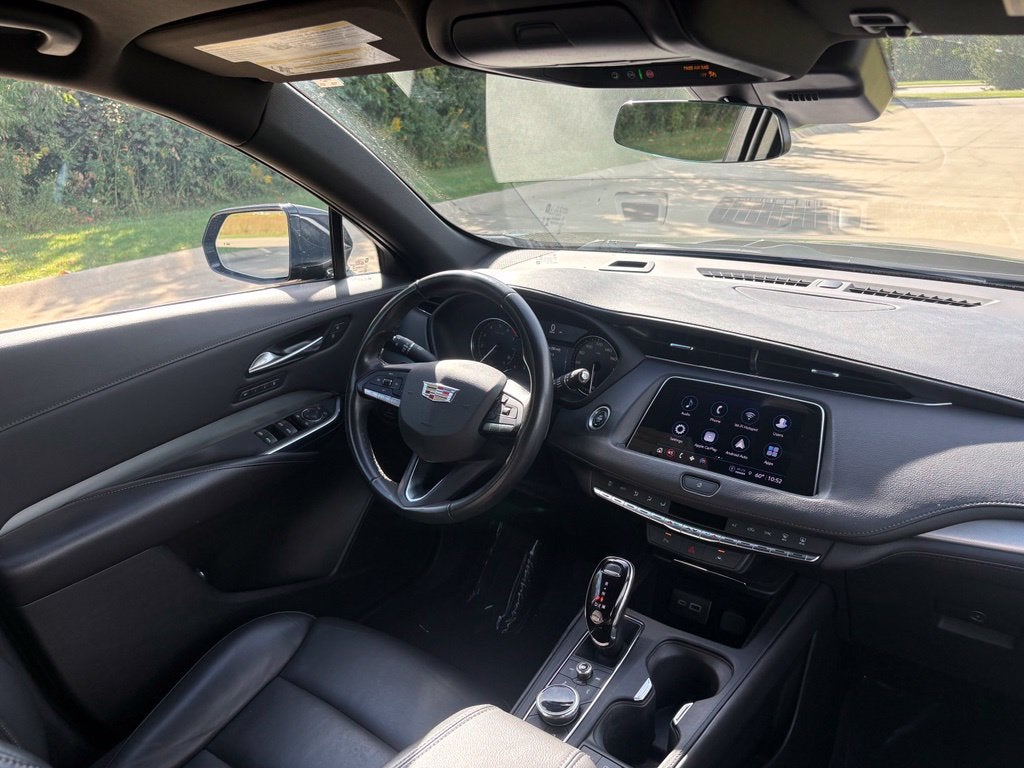 2023 Cadillac XT4 Premium Luxury