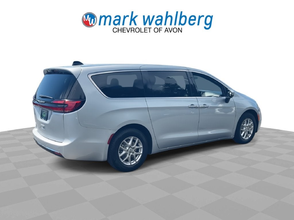 2023 Chrysler Pacifica Touring