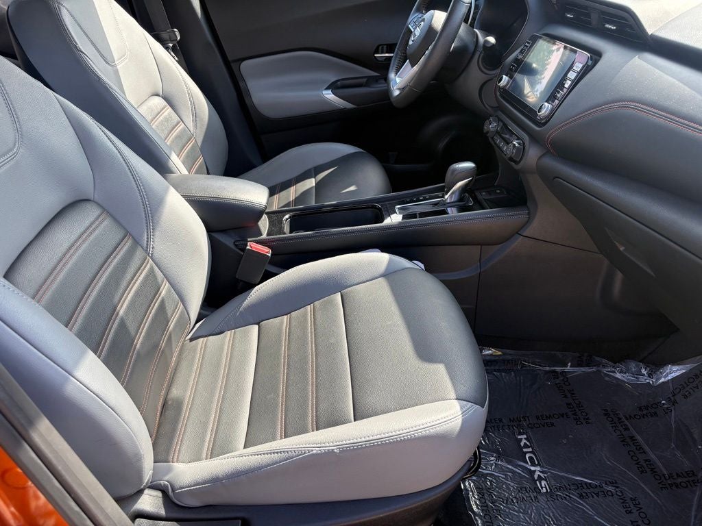 2023 Nissan Kicks SR
