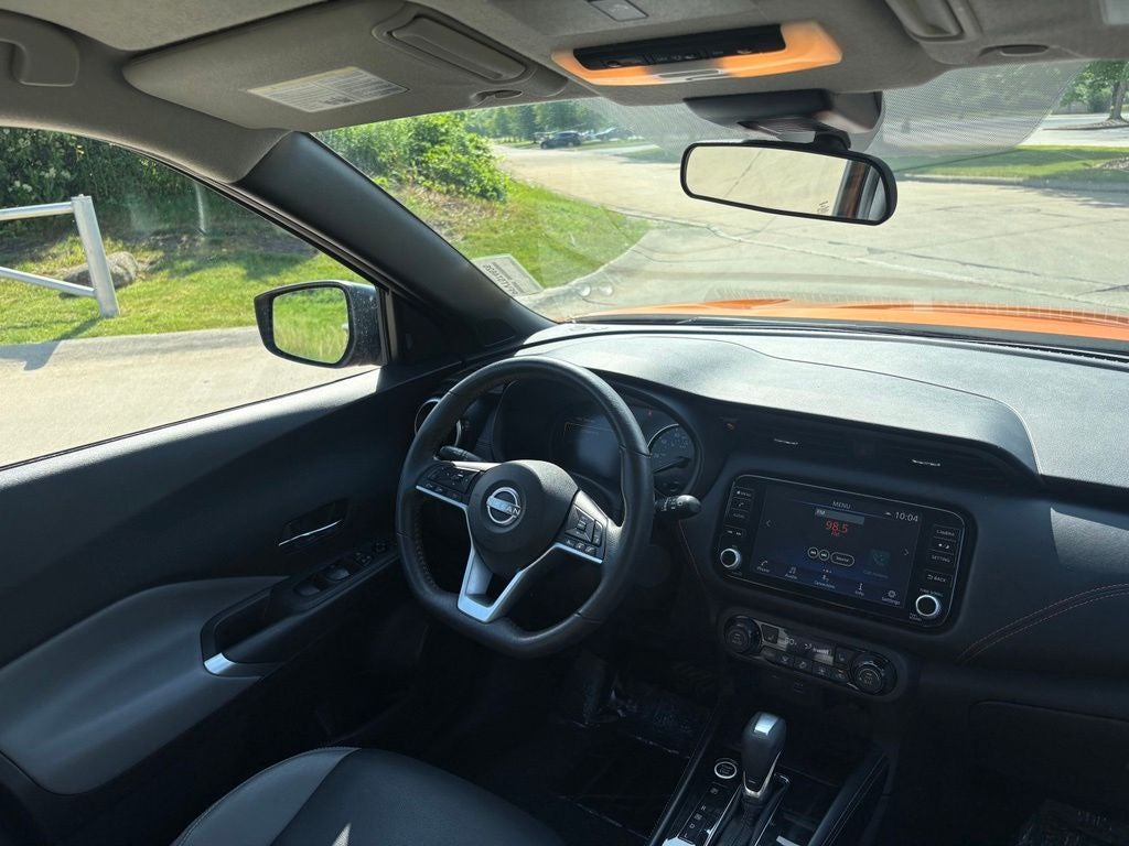 2023 Nissan Kicks SR