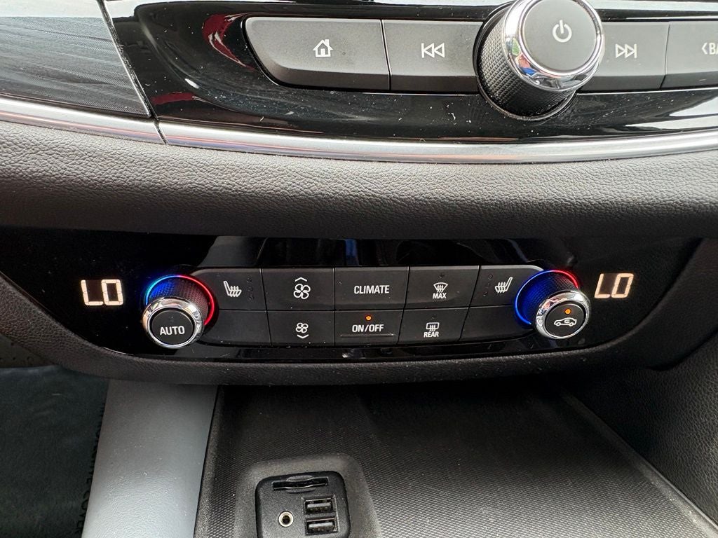 2021 Buick Enclave Essence