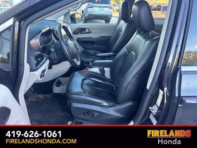 2017 Chrysler Pacifica Touring L Plus