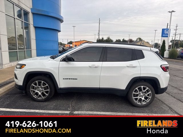 2022 Jeep Compass Latitude Lux