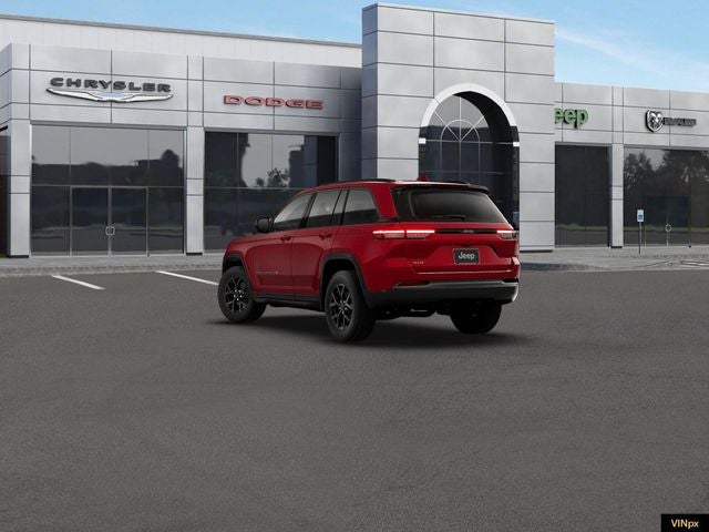 2026 Jeep Grand Cherokee Laredo Altitude