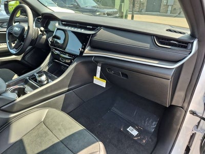 2026 Jeep Grand Cherokee Altitude