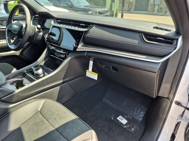 2026 Jeep Grand Cherokee Altitude