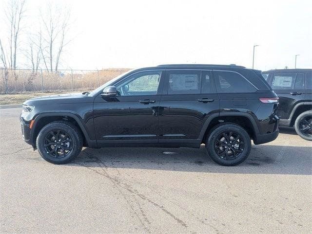 2026 Jeep Grand Cherokee Laredo