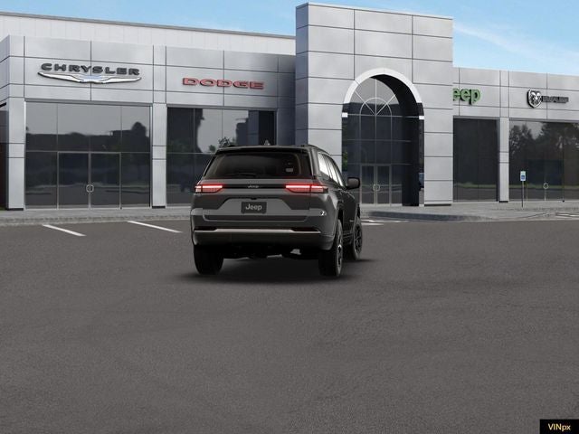 2026 Jeep Grand Cherokee Laredo Altitude