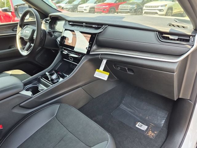 2026 Jeep Grand Cherokee Altitude