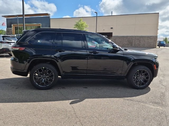 2027 Jeep Grand Cherokee Summit