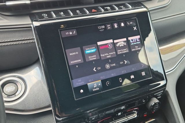 2021 Jeep Grand Cherokee L Altitude