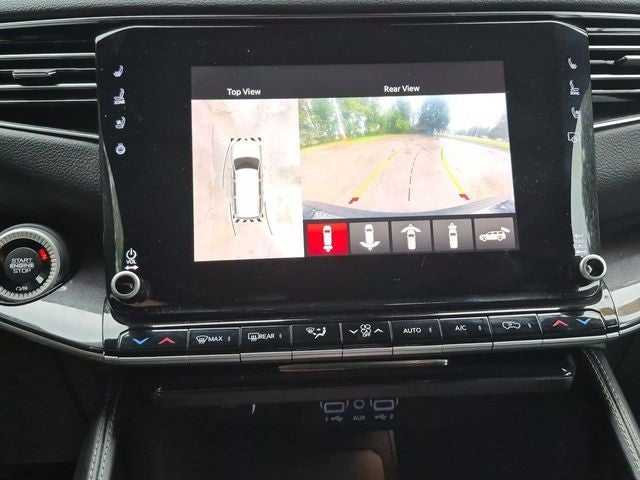 2023 Jeep Wagoneer Base