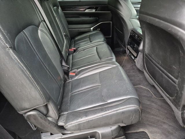 2023 Jeep Wagoneer Base