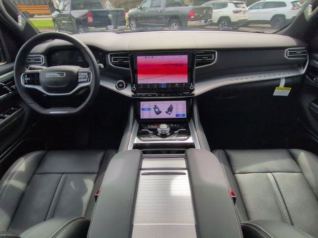 2023 Jeep Grand Wagoneer Base