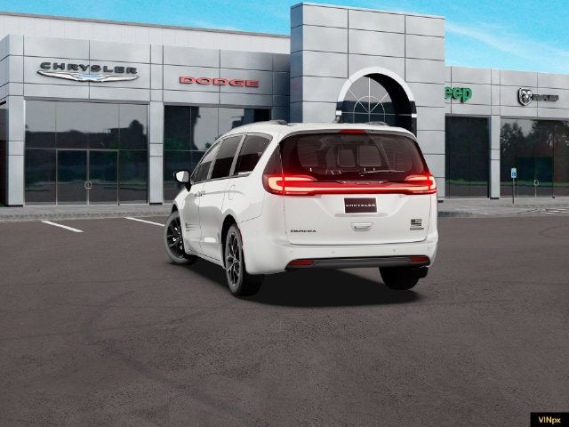 2027 Chrysler Pacifica Select