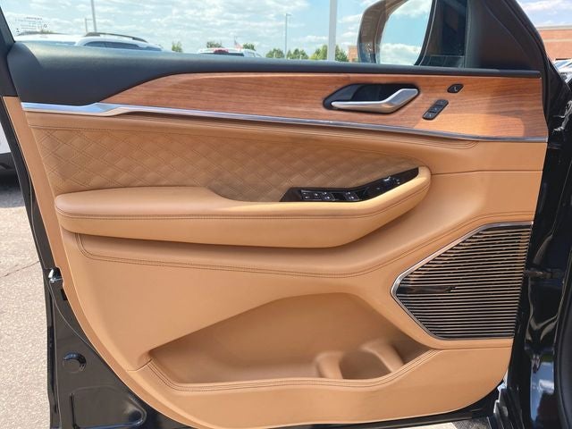 2023 Jeep Grand Cherokee Summit Reserve