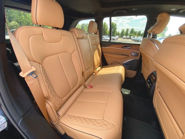 2023 Jeep Grand Cherokee Summit Reserve