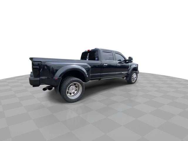 2022 Ford F-450SD Limited DRW