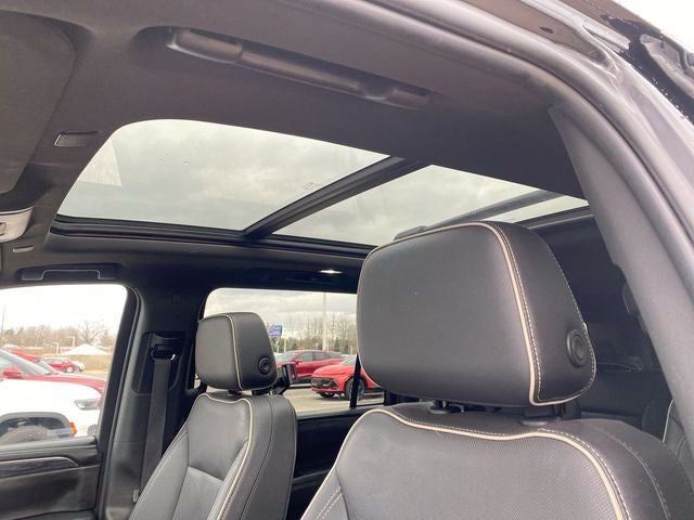 2022 GMC Yukon XL SLT