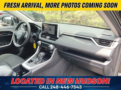 2025 Toyota RAV4 LE