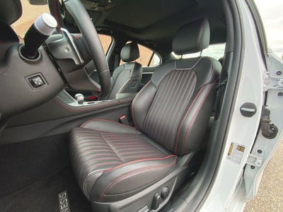 2024 Genesis G70 2.5T