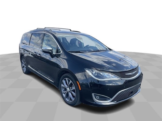 2017 Chrysler Pacifica Limited in Woodhaven, MI - Feldman Chrysler Dodge Jeep Ram Auto Group