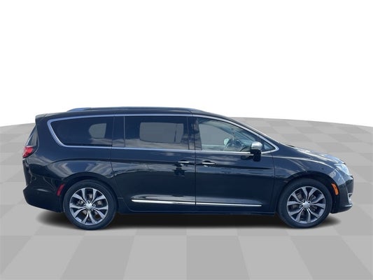 2017 Chrysler Pacifica Limited in Woodhaven, MI - Feldman Chrysler Dodge Jeep Ram Auto Group