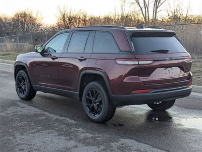 2025 Jeep Grand Cherokee Laredo