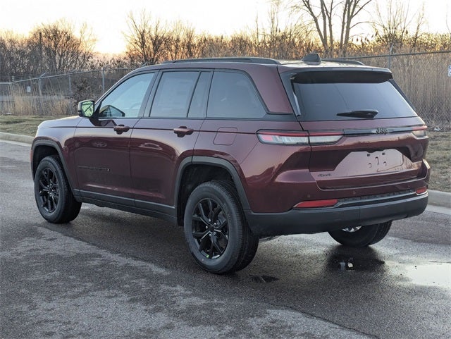 2025 Jeep Grand Cherokee Laredo