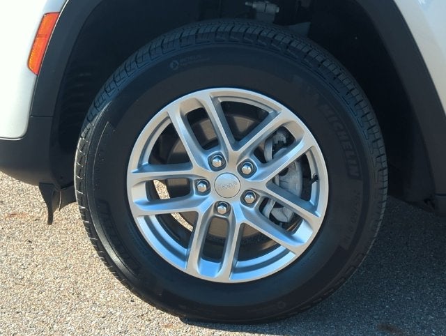 2025 Jeep Grand Cherokee Laredo X 4x4