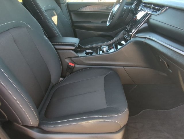 2025 Jeep Grand Cherokee Laredo X 4x4