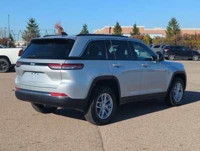 2025 Jeep Grand Cherokee Laredo X 4x4