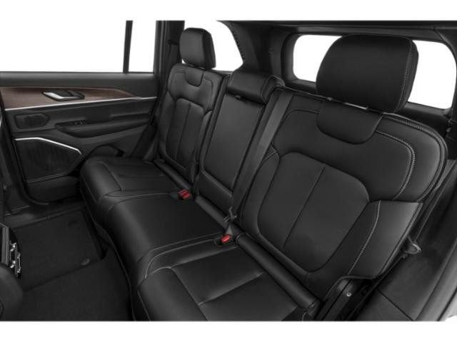 2027 Jeep Grand Cherokee GRAND CHEROKEE LIMITED RESERVE 4X4