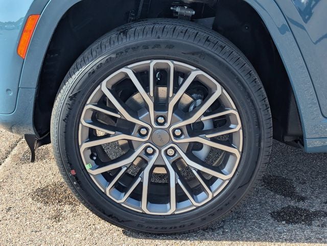2026 Jeep Grand Cherokee GRAND CHEROKEE SUMMIT 4X4