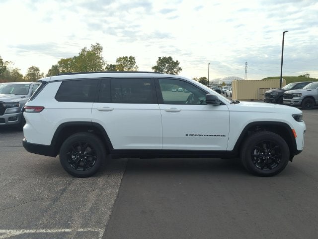 2026 Jeep Grand Cherokee L GRAND CHEROKEE L LAREDO ALTITUDE 4X4