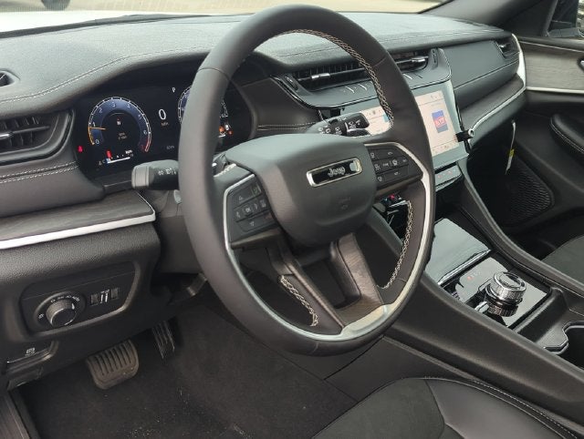 2026 Jeep Grand Cherokee L GRAND CHEROKEE L LAREDO ALTITUDE 4X4