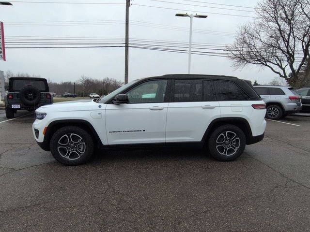 2023 Jeep Grand Cherokee Trailhawk