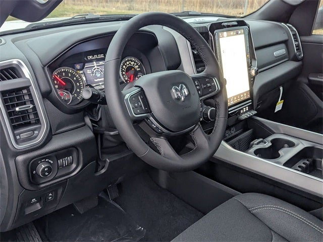 2025 RAM 1500 RAM 1500 BIG HORN CREW CAB 4X4 5'7' BOX